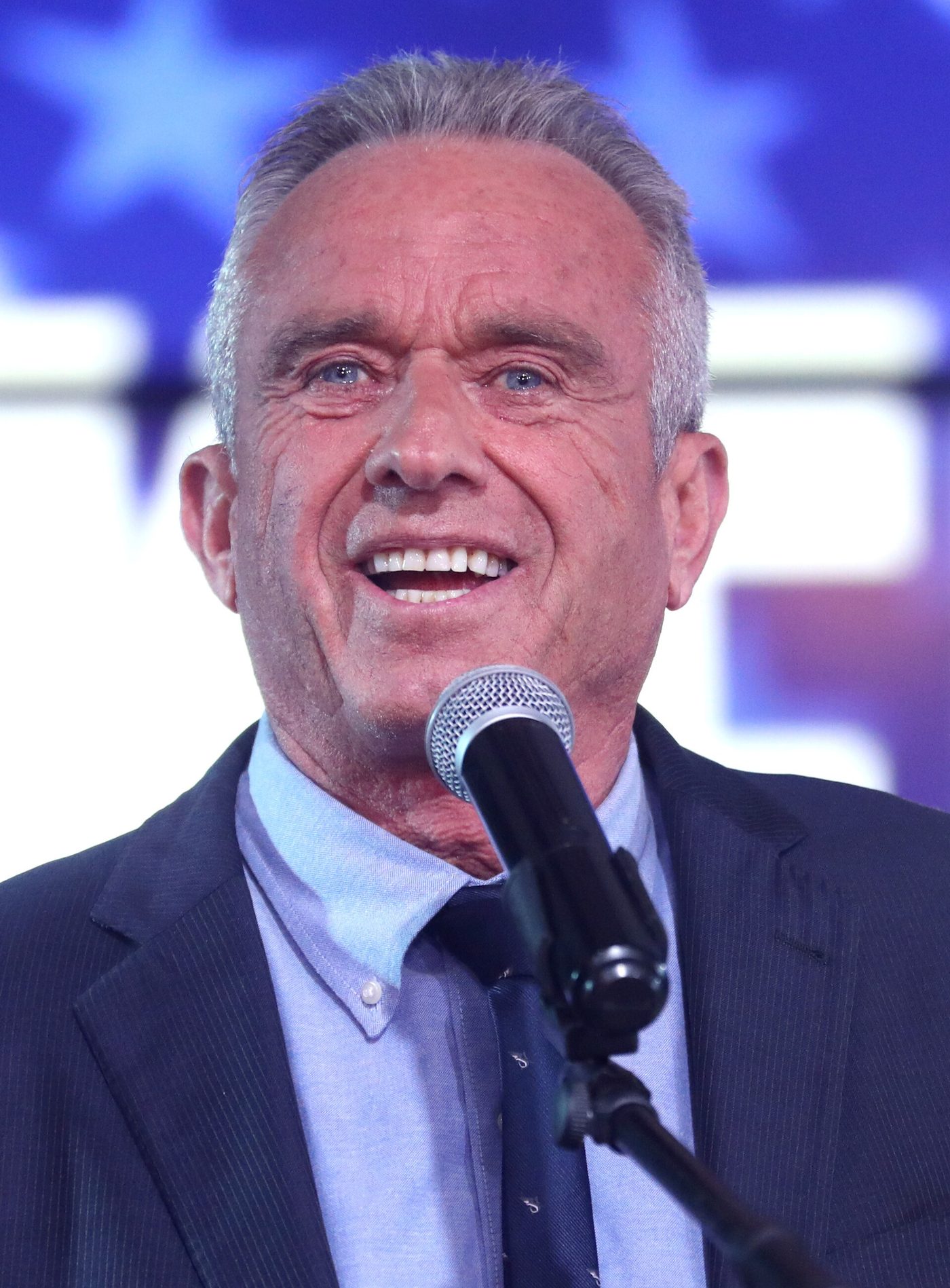 Portrait of Robert F. Kennedy Jr. addressing an audience